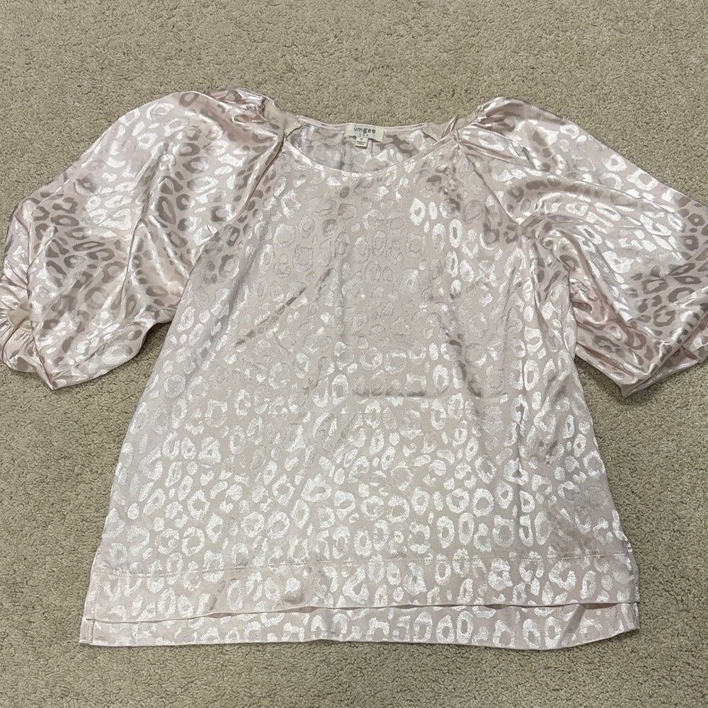 Umgee Shimmering Animal Print Top in Cream